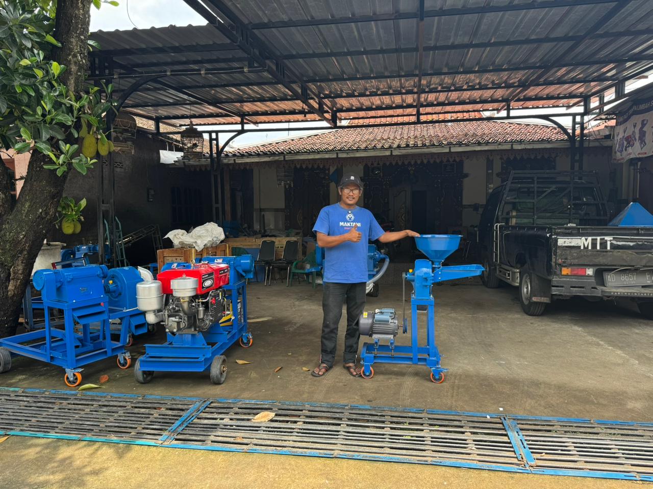 تحقيقاً للاستقلال الاقتصادي للمؤسسات التعليمية: "ماك تاني" توقف آلة طحن متعددة الوظائف لمعهد "النواوي" للعلوم الإسلامية في جنوب سولاويسي