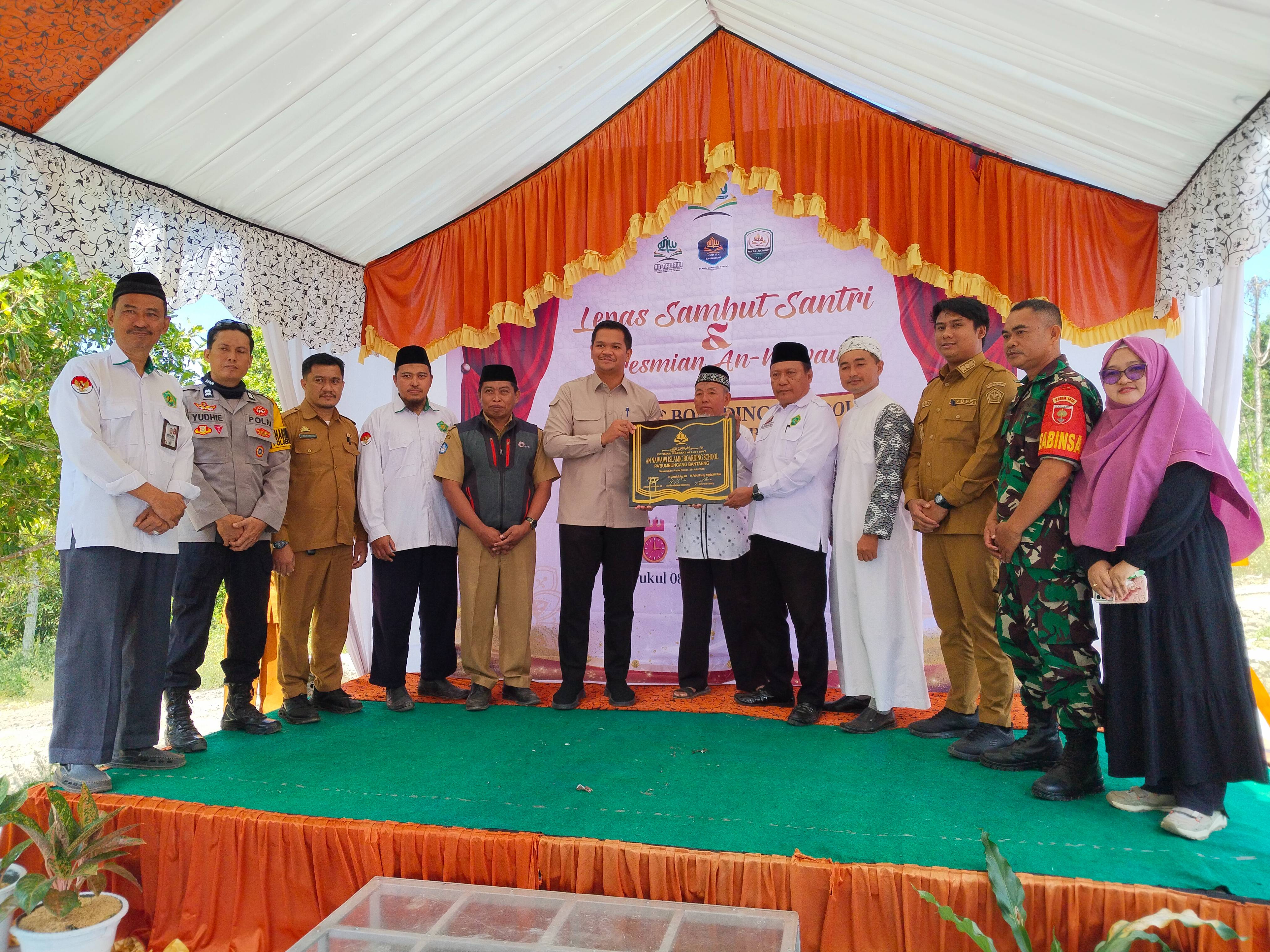 Bupati Bantaeng Hadiri Peresmian An-Nawawi Islamic Boarding School Pa’Bumbungang dan Berikan Bantuan Pembangunan Asrama